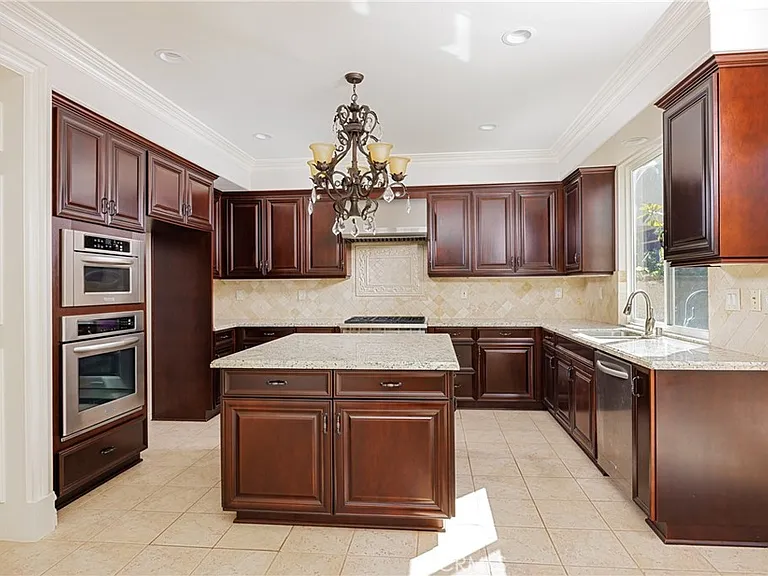51 Groveside Dr — Photo 8