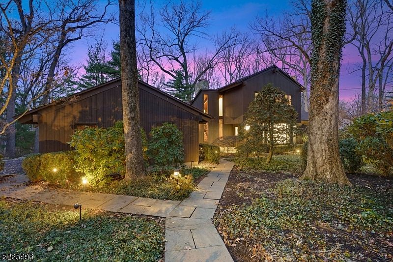 32 Huron Dr, Chatham, NJ 07928 | MLS #3887669 | Zillow