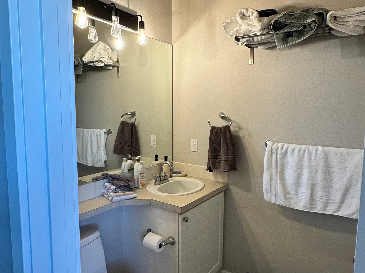 3500 E Lake Sammamish Pkwy SE — Photo 4