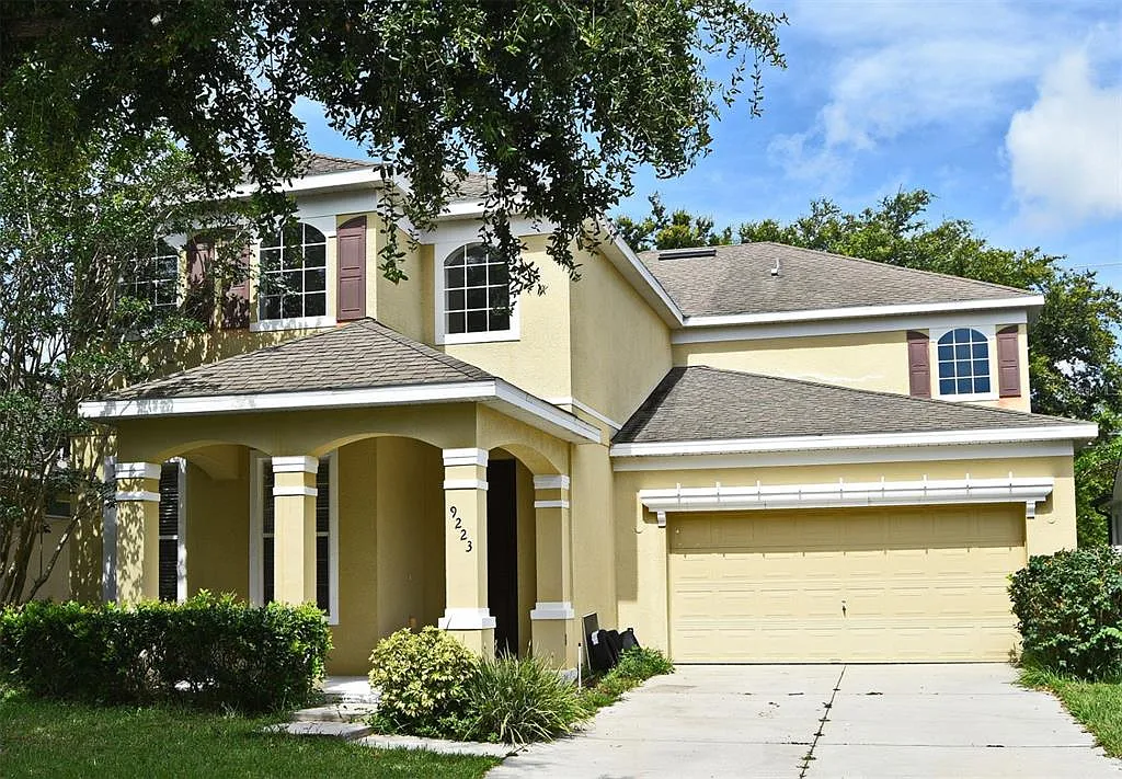 4 bed, 3.0 bath, 2776 sqft, $2,900 — Photo 2