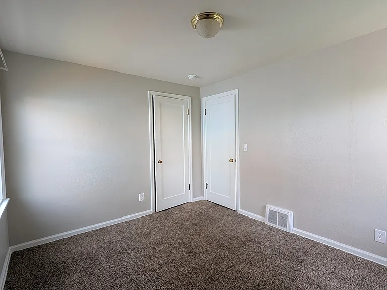 5609 N Hemlock St — Photo 16