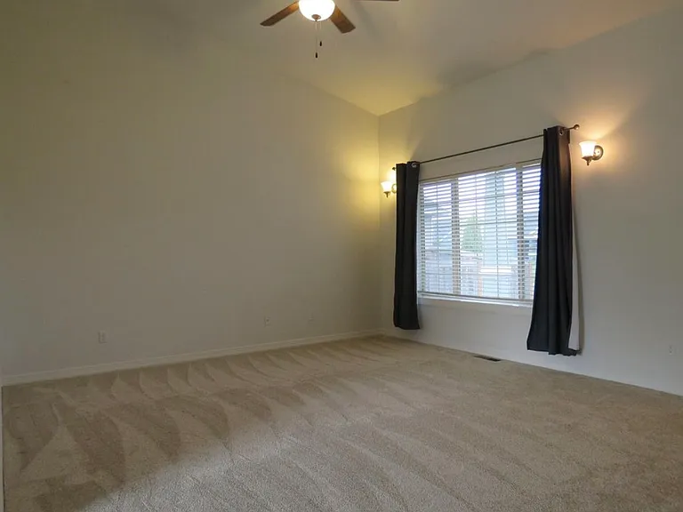 Meadowlawn Pl — Photo 7