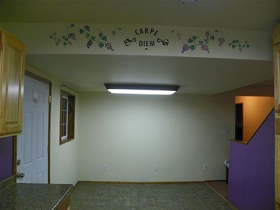 5th image of 1255 Jacquelyn Ln