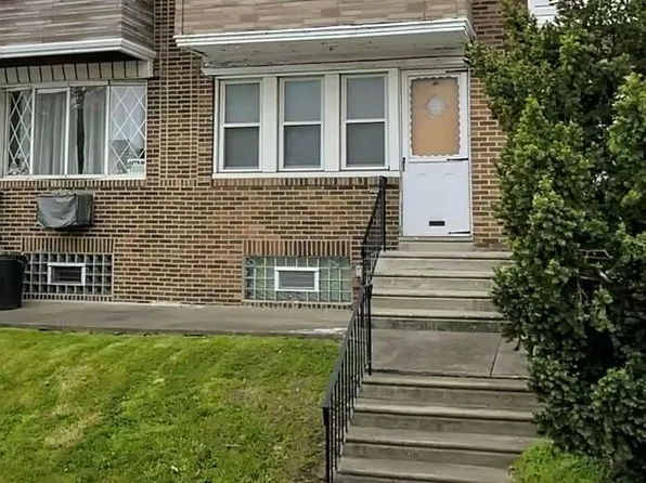 2958 Robbins St, Philadelphia, PA 19149