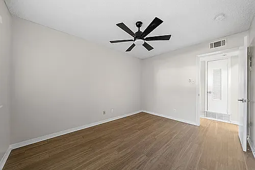 Pease Parkside Apartments — Photo 29