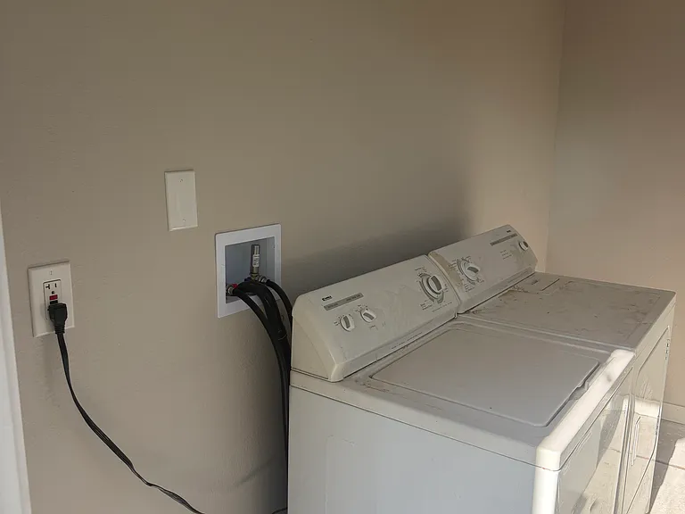 404 S Division Ln #B — Photo 9