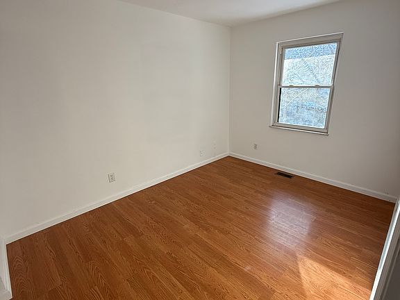 5th image of 4053 Country Club Dr #0
