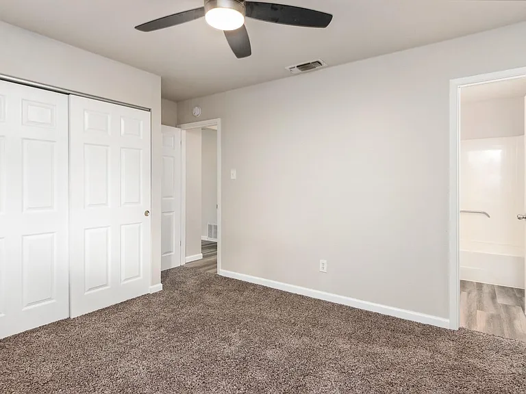 5915 Cliff Trail Dr — Photo 16