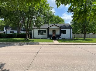 523 S Clay St, Grand Island, NE 68803