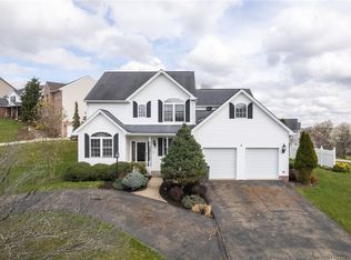 290 Pine Ridge Dr, Venetia, PA 15367