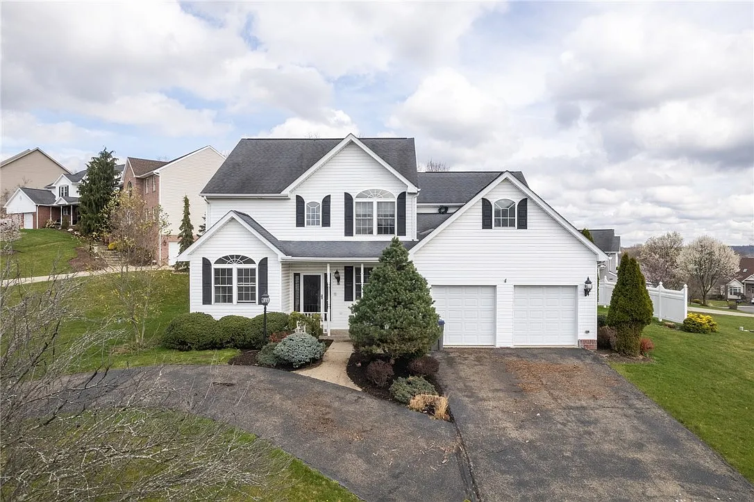 290 Pine Ridge Dr photo 1