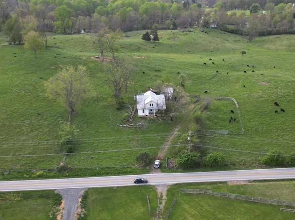 15395 Old Jonesboro Rd, Bristol, VA 24202