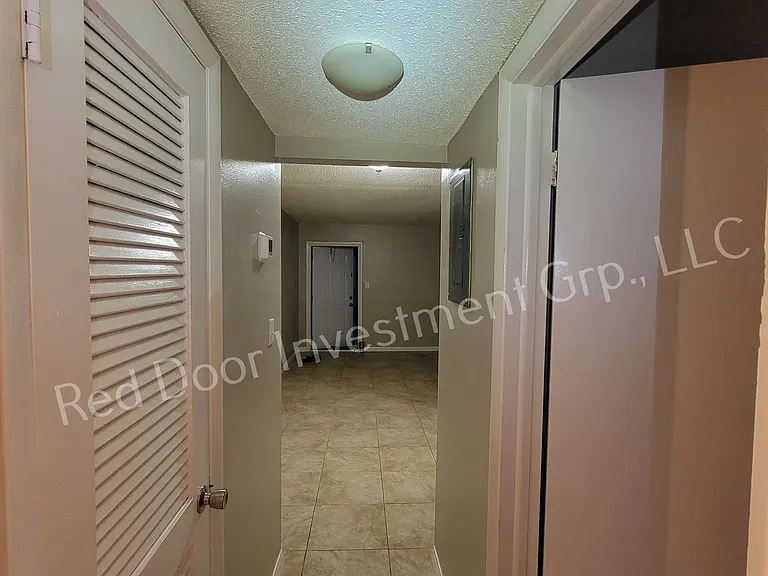 Move In Special 1 & 2 Bedrooms Available Minutes from the River — Photo 11
