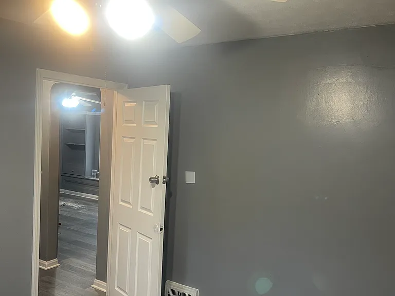 12417 Watterson Ave #UP — Photo 6
