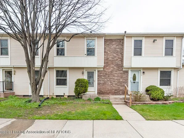 2066 Lac Du Mont Dr, Haslett, MI 48840