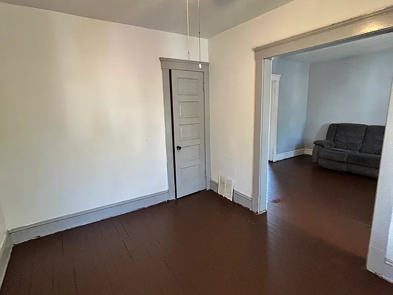 1170 E 60th St #2 — Photo 4