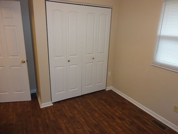 4th image of 7451 Twin Maple Dr APT 2