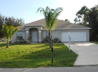 592 NW Avon Ave, Port Saint Lucie, FL 34983