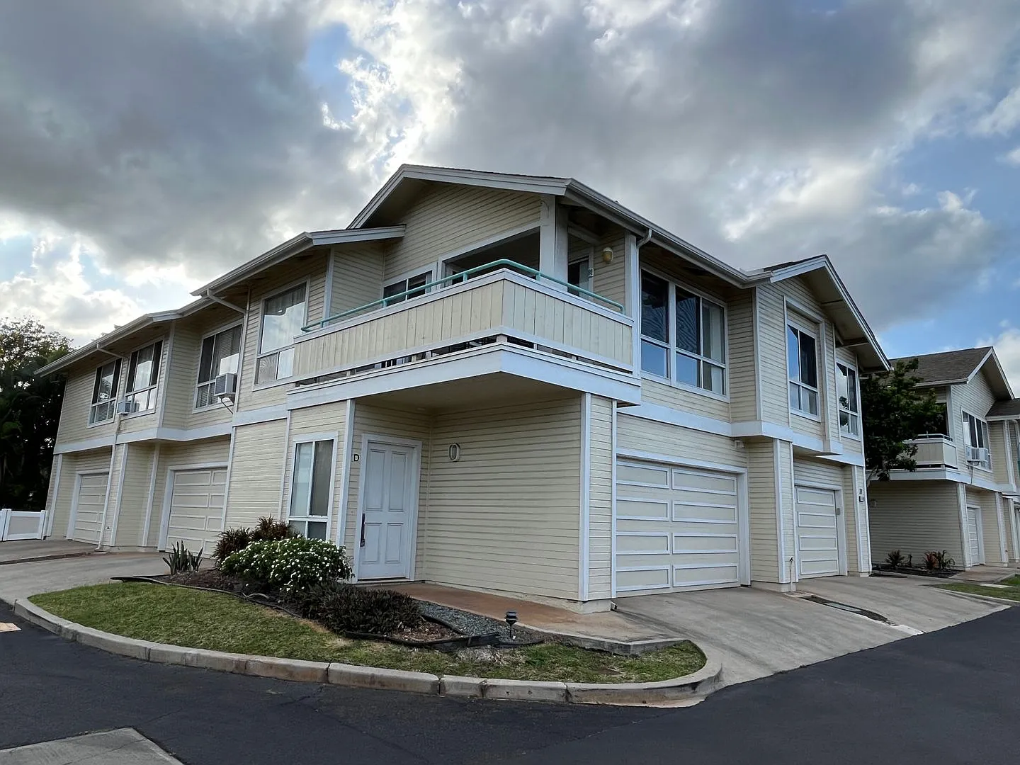 The Arbors (Ewa Beach) - 2 bedrooms, 2 bathroom, A/C, 2 car garage — Photo 1