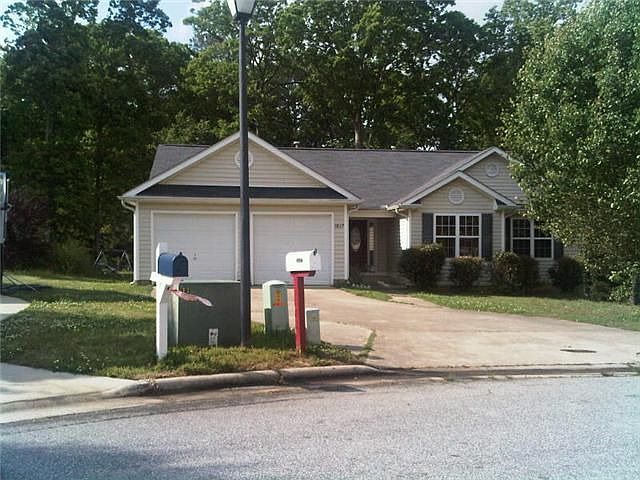 1st image of 3817 Abbeywood Pl
