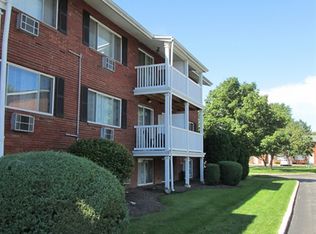 Westbrooke Commons Apartments and Townhomes, Rochester, NY 14623