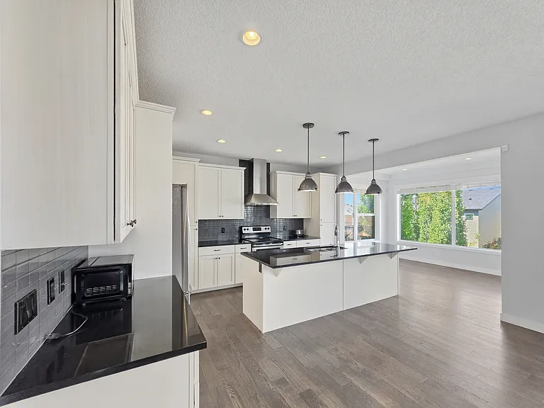 118 Panora Ct NW — Photo 6