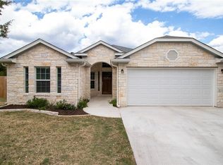 9 Rolling Hills Rd, Wimberley, TX 78676