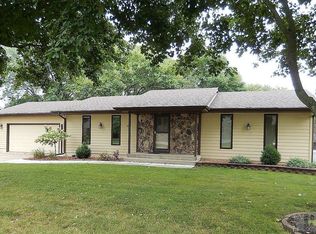 905 12th St SW, Humboldt, IA 50548