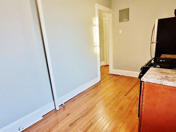 5th image of 28-26 44th St #D4