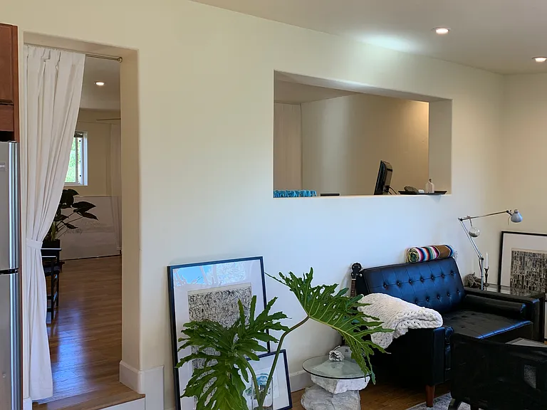 Crest Dr — Photo 9