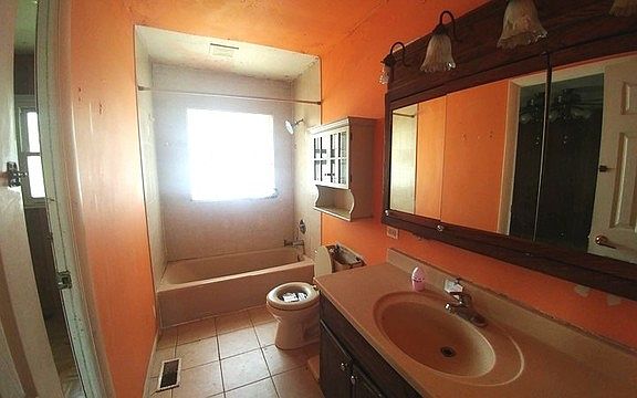 3rd image of 603 Oriole Dr