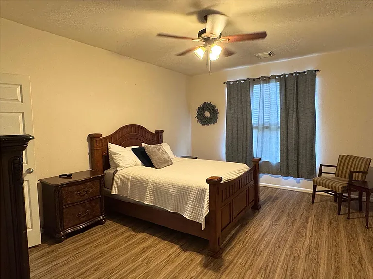21818 Saragosa Pond Ln — Photo 11