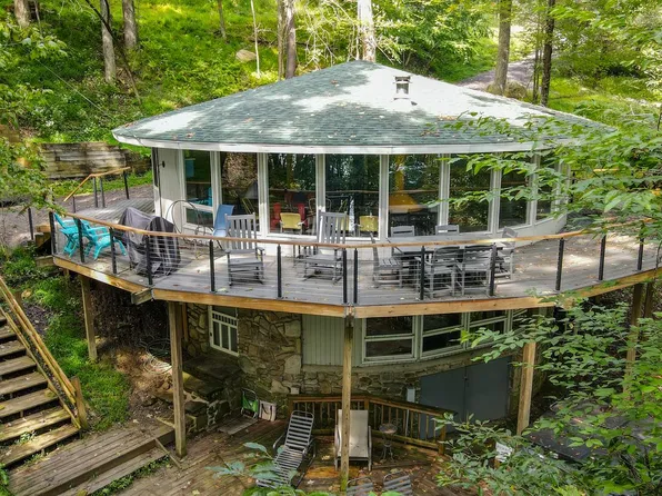 2849 Shingle Camp Rd, Oakland, MD 21550