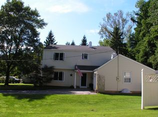 6 Saxon Rd, Bethel, CT 06801