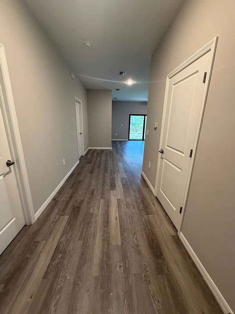 3 bed, 2.0 bath, 1250 sqft, $1,595 — Photo 3