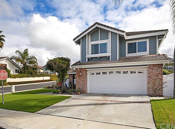 2nd image of 2148 Camino Laurel