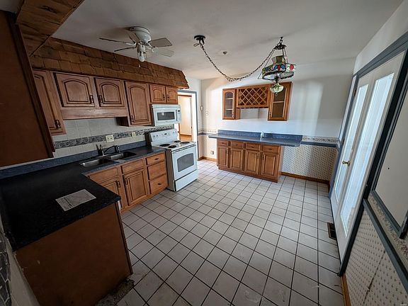 5th image of 76 Maurene Ct