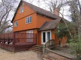 907 Carlton Rd, Wake, VA 23176