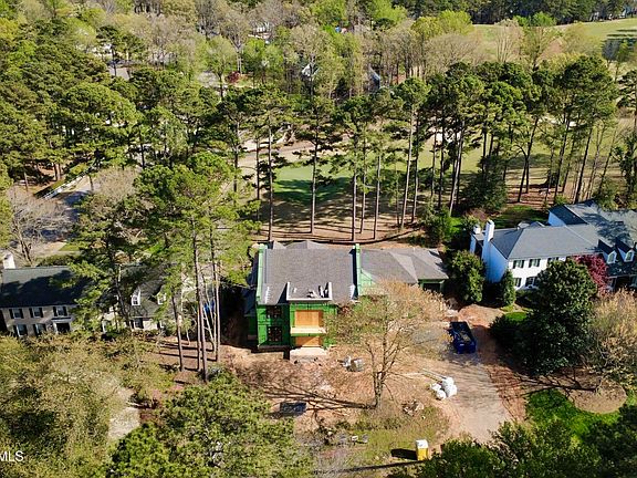 4th image of 7136 N Ridge Dr