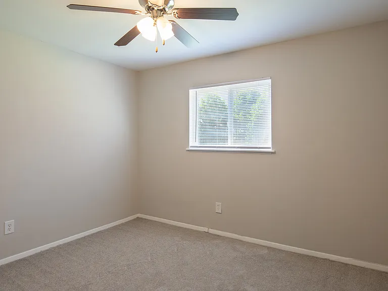 Colonial Pines — Photo 13