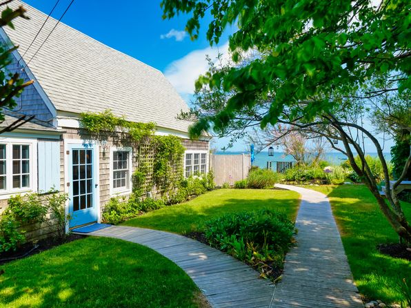 593 Commercial Street, Provincetown, MA 02657