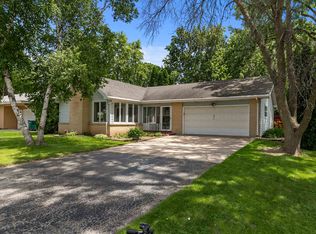 2912 N Oneida St, Appleton, WI 54911