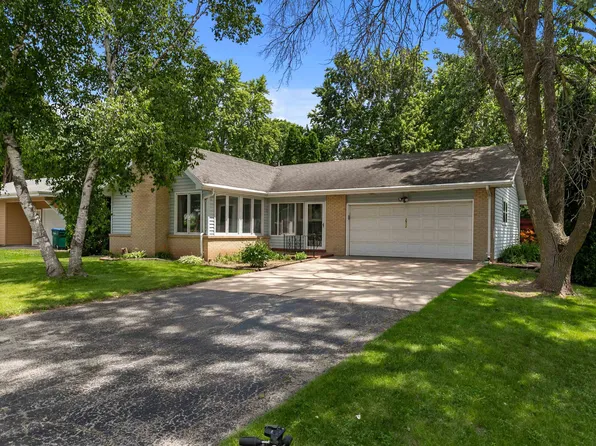 2912 N Oneida St, Appleton, WI 54911