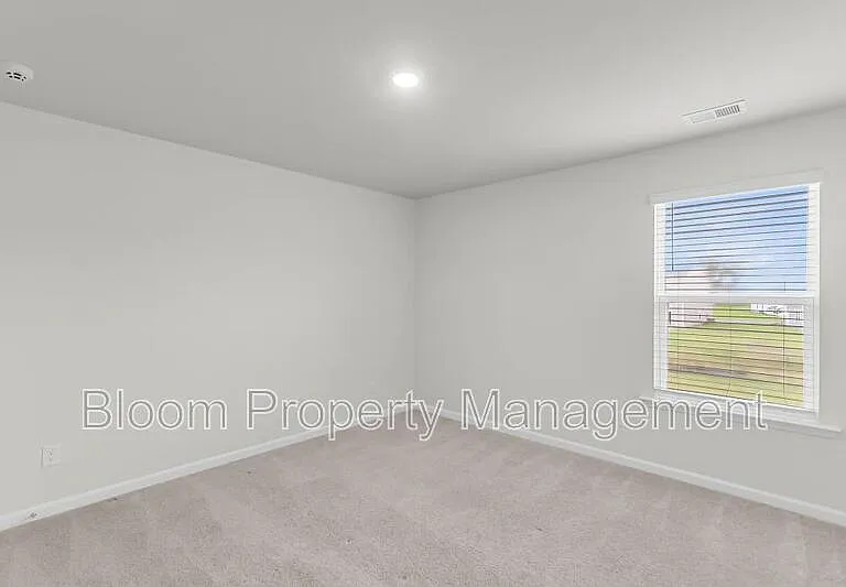 502 Lake Ridge Blvd — Photo 22