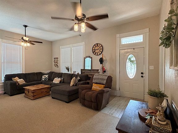 5th image of 207 W Neely Ave