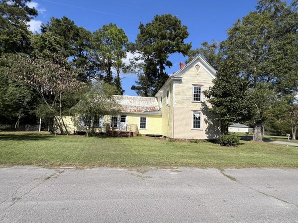 610 Jenkins Ave, Maysville, NC 28555