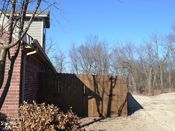 3rd image of 7 Grassland Ct