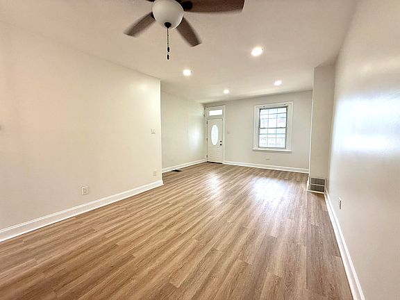 4th image of 6753 Glenloch St