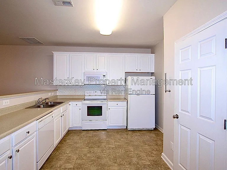 508 Bayou Ct — Photo 7