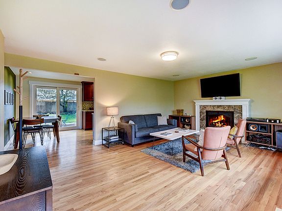 2nd image of 1330 Park Ave